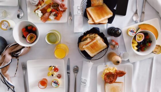 BRUNCH BRUNCH