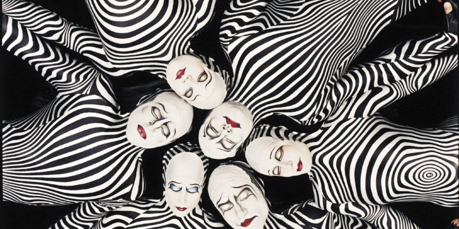 Cirque du Soleil O