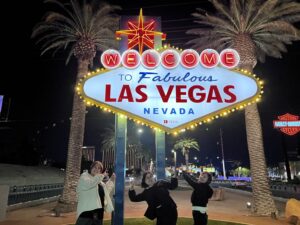 Welcom-to-Fabulous-Las-Vegas_122845